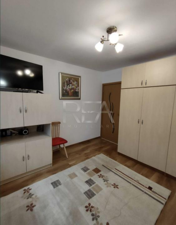 2 camere, P/4, anvelopat, bloc tip P-Drumul Taberei