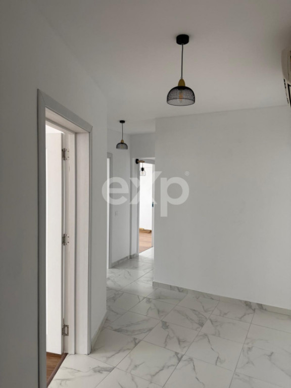 Apartament 4 camere 2 bai 92 mp Tineretului metrou pretabil