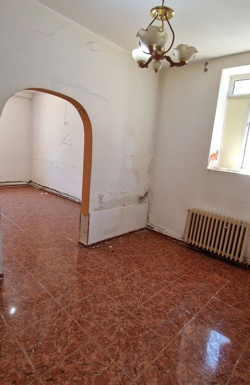 Tomis 2 apartament 3 camere decomandate, garaj si loc de ...