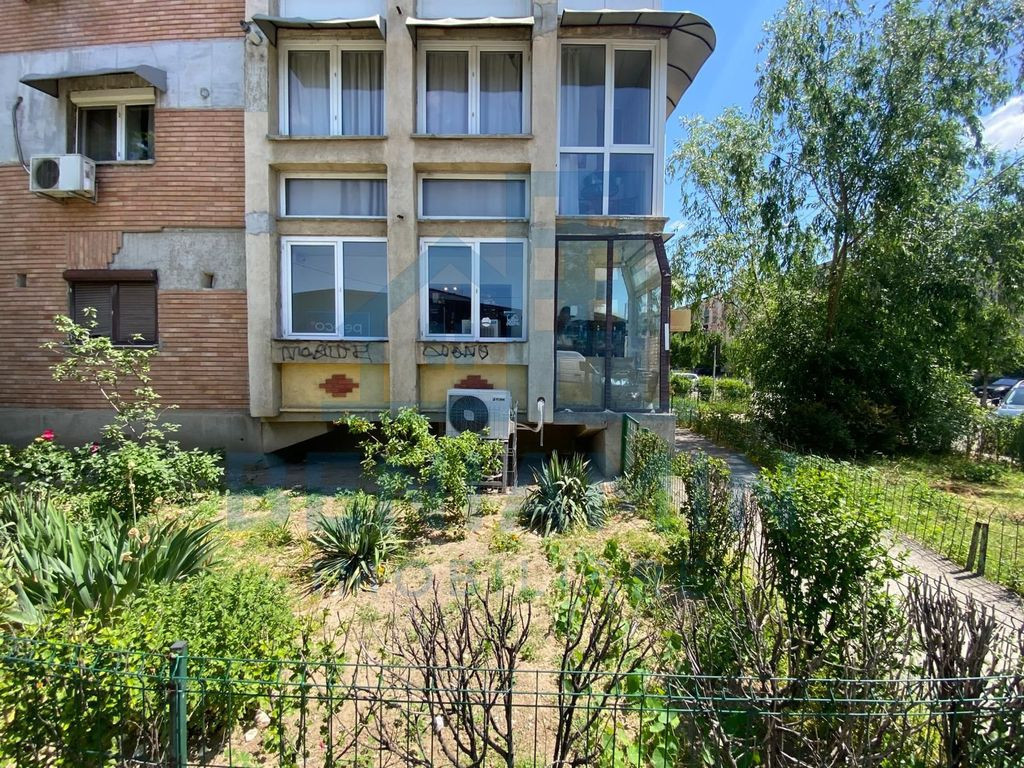 Spatiu comercial parter 2 camere intrare din strada 60mp