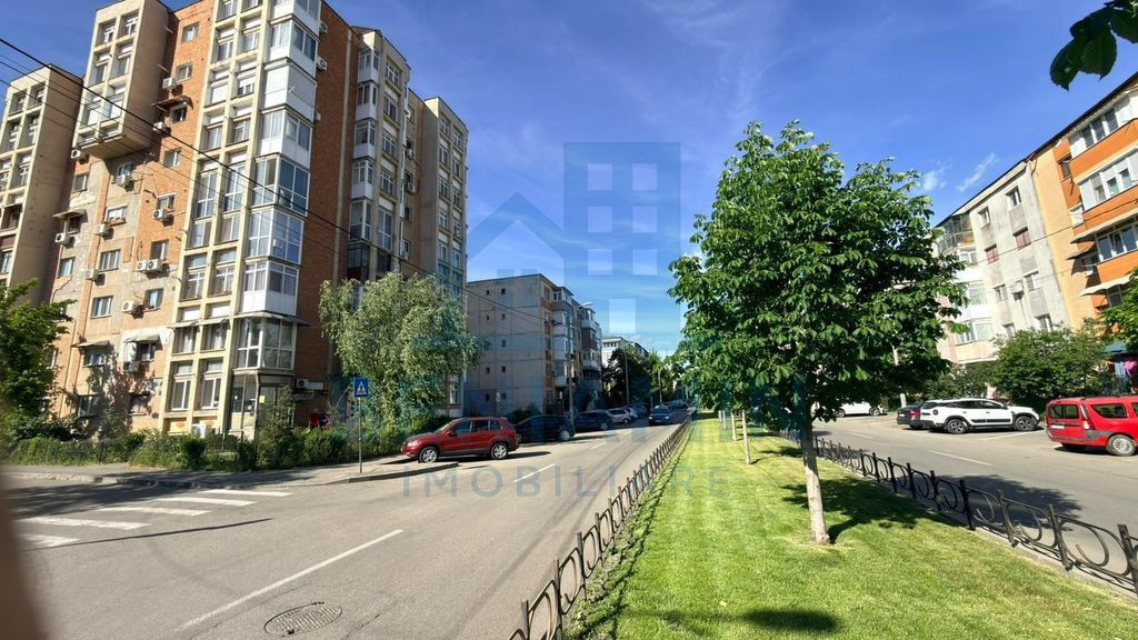 Casa langa Spitalul de Neuro-Acces auto-4 dormitoare-Fois...
