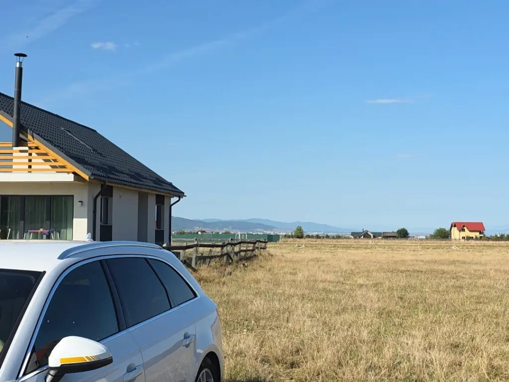Teren Intravilan 1000mp Râșnov – Glăjărie, Curent la poartă, Acte 2026