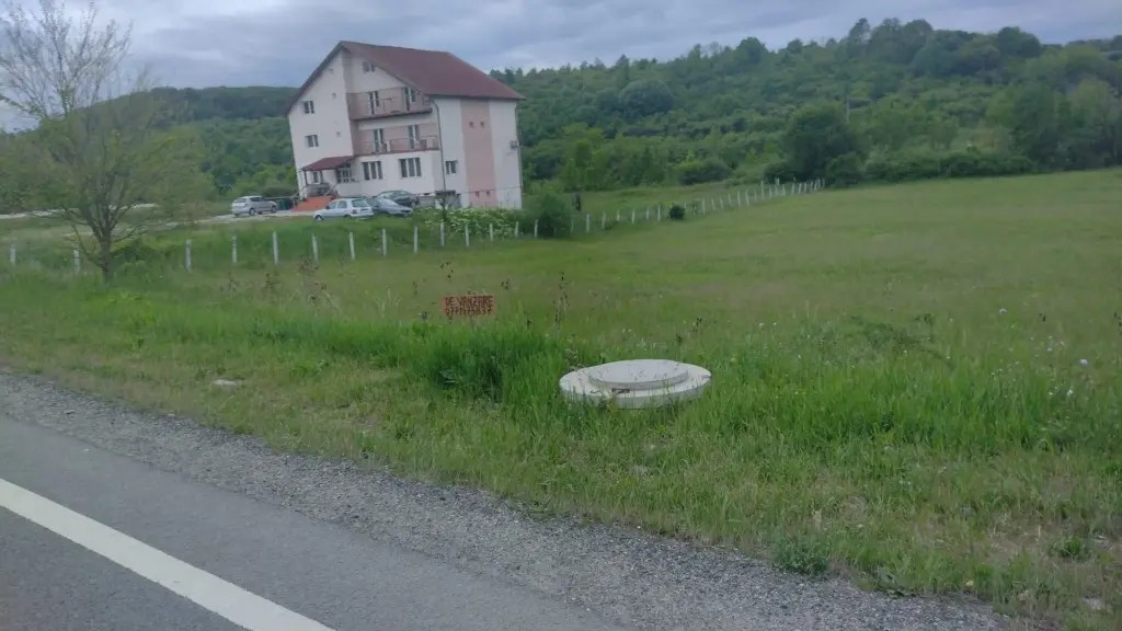 Vand teren intravilan 4441mp, 4286mp