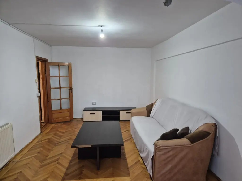 Vând apartament două camere Dorobanților