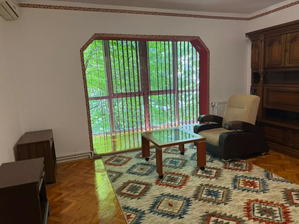 Apartament 2 camere Micalaca decomandat