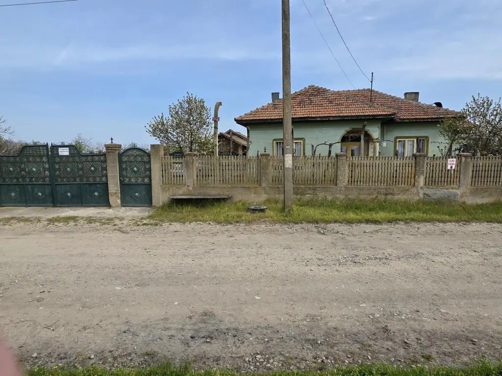 Casa comuna Celaru,sat Soreni, jud. Dolj