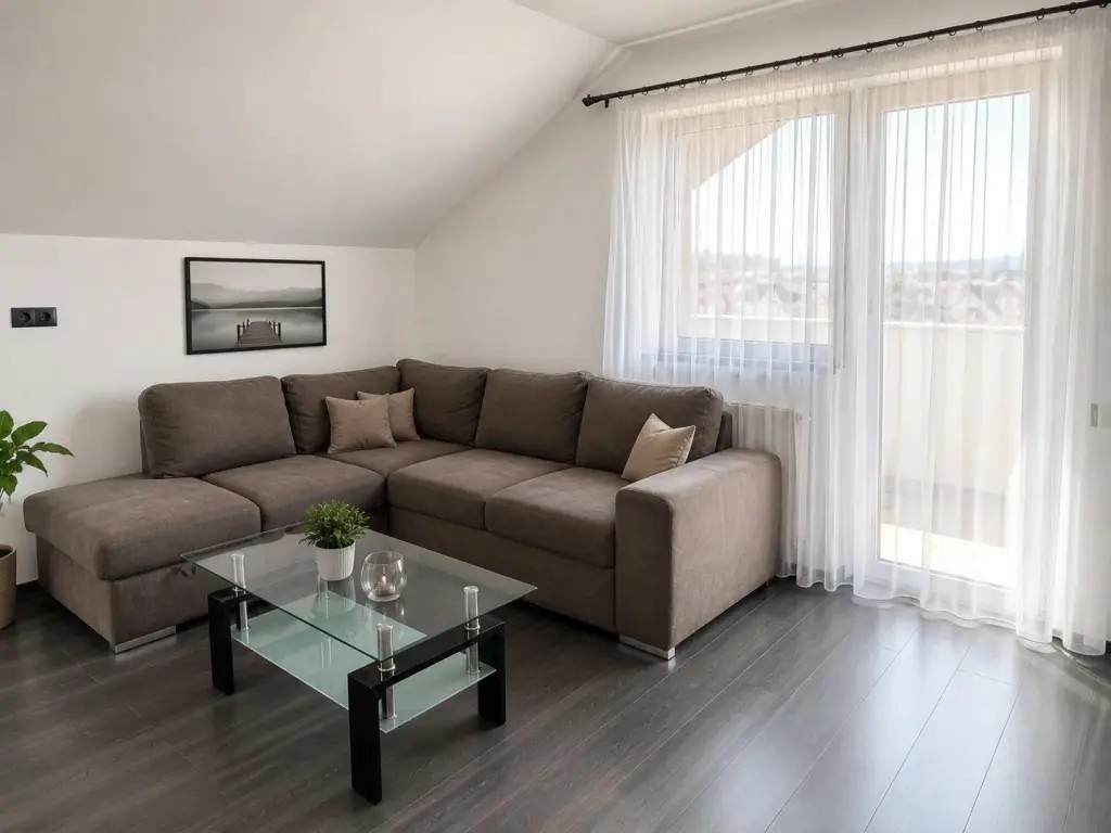Apartament cu 3 camere de vânzare