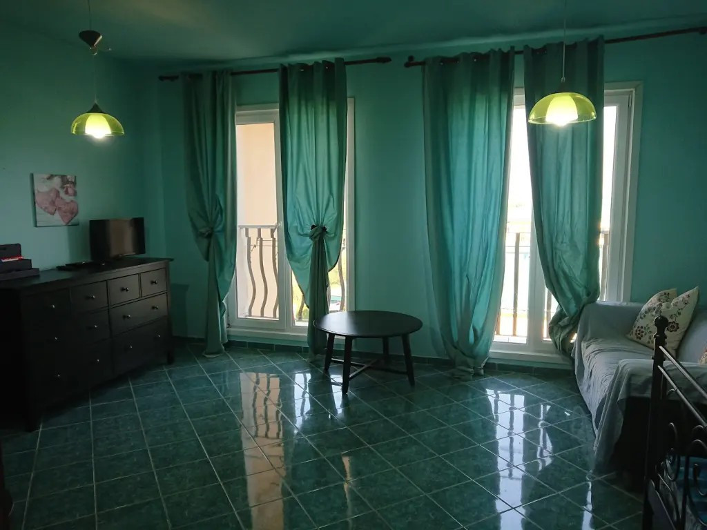 Vând apartament 1 camera MOBILAT (40 mp) în Cosmopolis