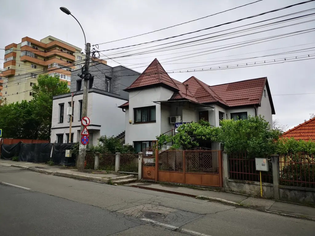 Strada Meteor, cartier Zorilor, imobil cu 2 apartamente