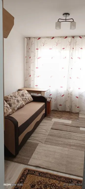 Garsoniera de închiriat zona Liceului Chimic