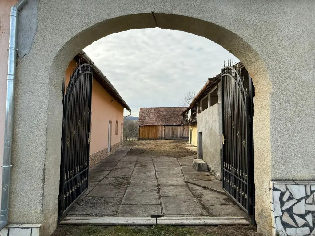 Casă si grădină localitatea Chirpăr comuna Chirpăr județul Sibiu