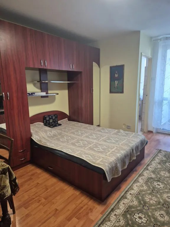 Garsoniera de inchiriat Piata Progresului