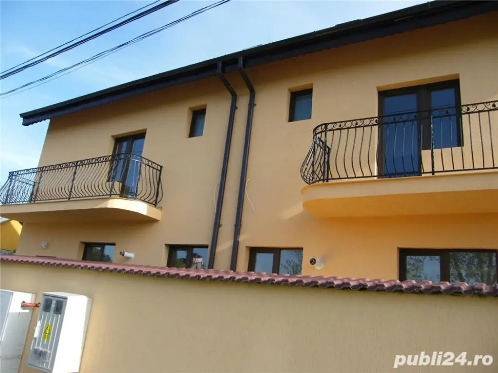 Otopeni, proprietar, vand două vile in duplex