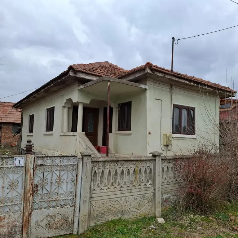 Casa Comuna Balanesti sat Voitestii din Vale judetul Gorj