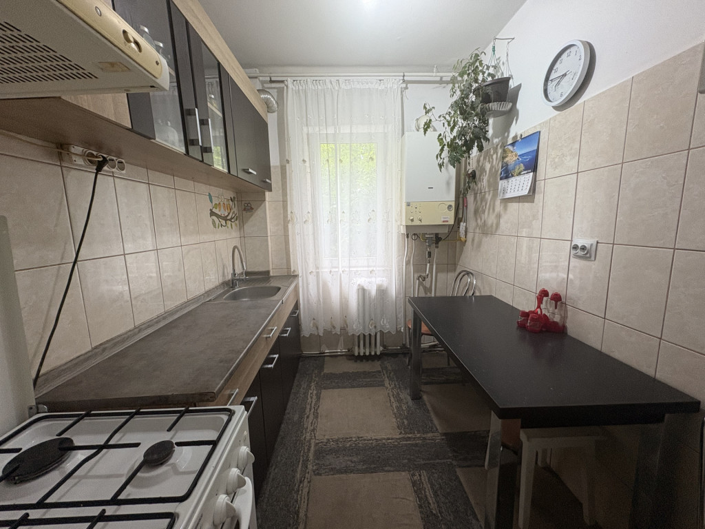 Pacurari!!Apartament cu 2 camere,liber!