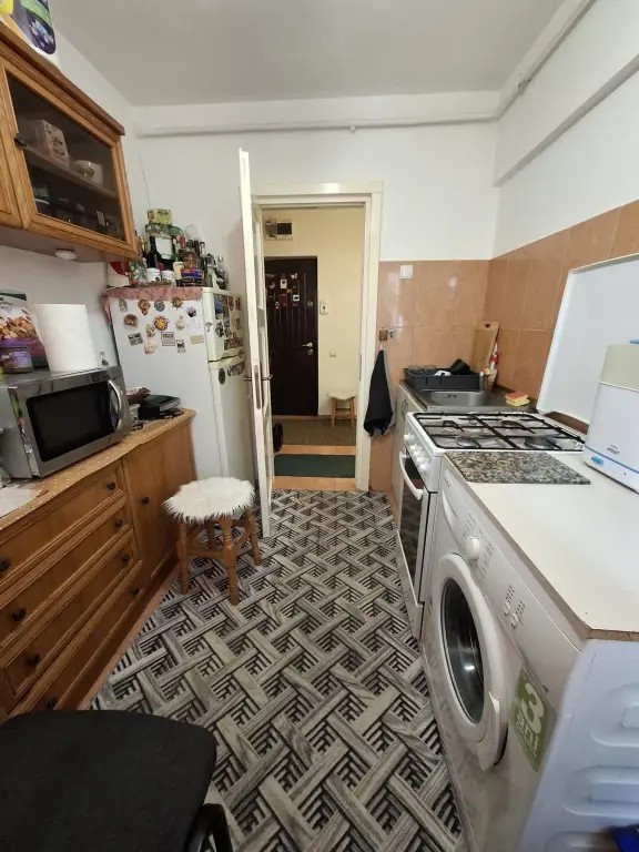 Apartament 2 camere de închiriat în spate la Magazin Bucovina