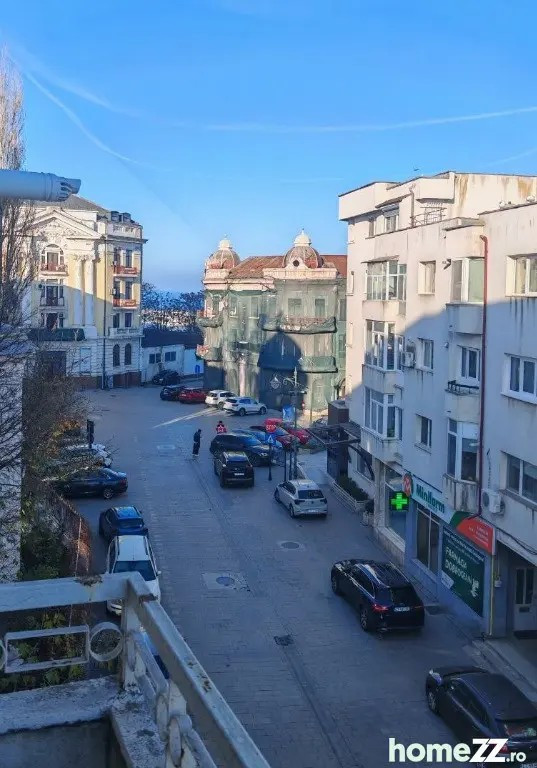 Apartament 3 camere decomandat, Cazino, Catedrala, Piata Ovidiu