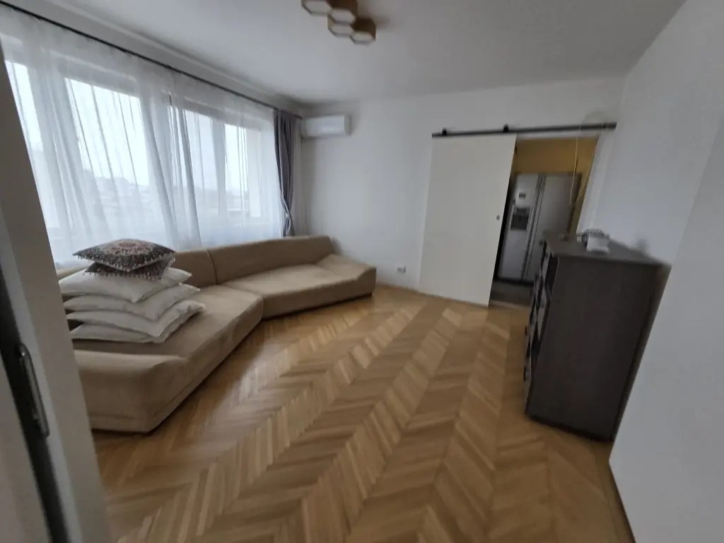 Apartament 3 camere Piata Victoriei Str. Mexic nr. 2 spre inchiriere