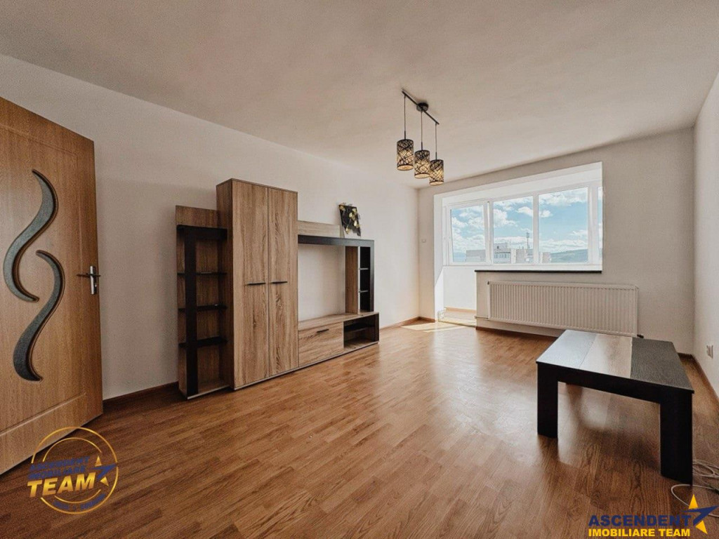 Apartament luminos cu 2 camere si balcon spatios, lift nou,