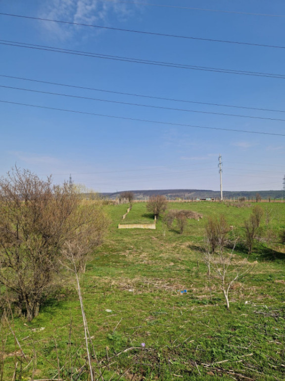 Teren extravilan 500 mp de vânzare în Pielești, comision