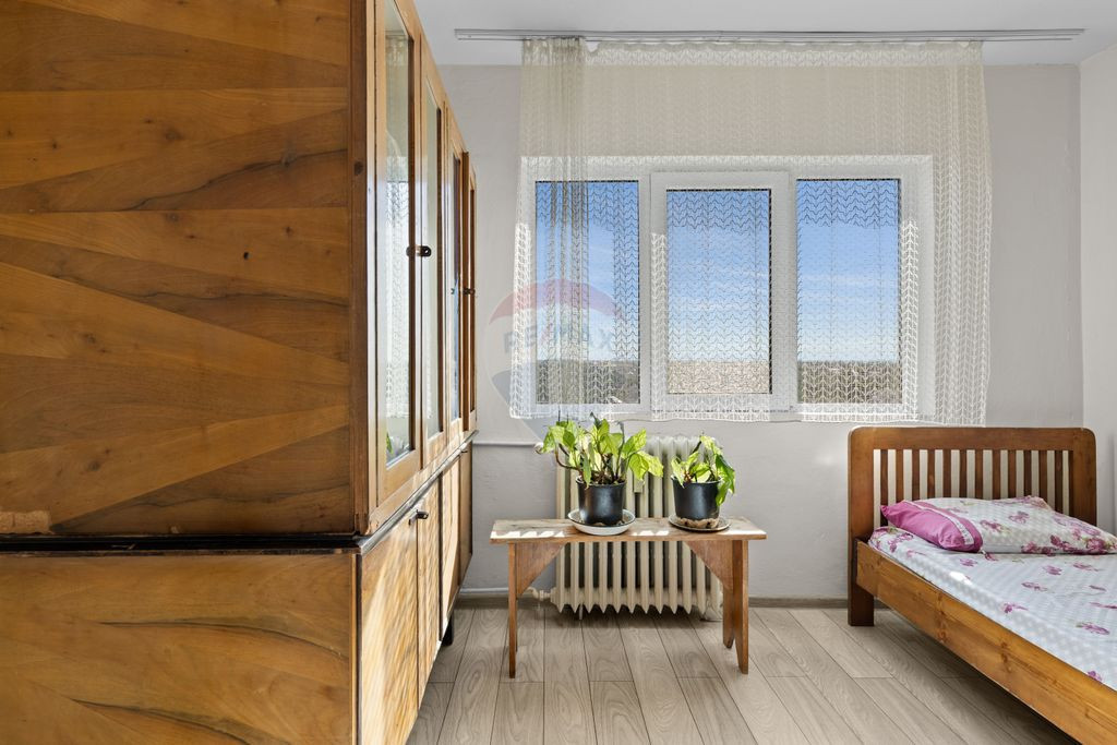 Apartament 3 camere renovat 2023- Posibilitate preluare c...