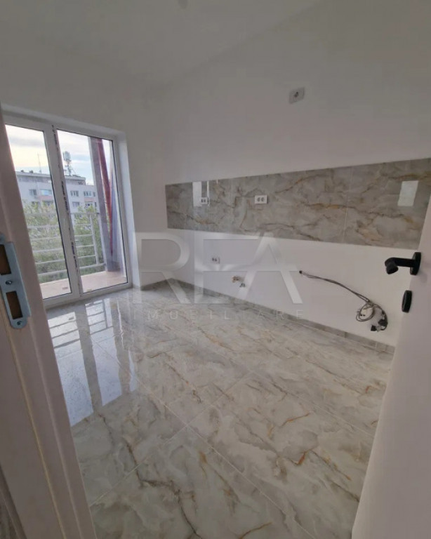 Apartament 2 camere decomandat Titan Sun Park, loc de parcar