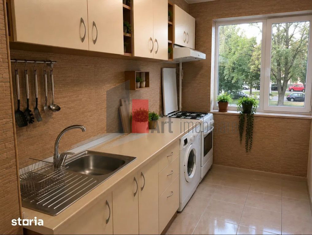 Vânzare apartament 3 camere Bd. Obregia - Turnu Măgurele