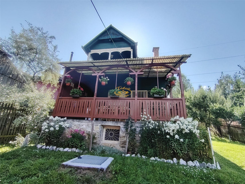 Casa de vacanta (Gheorgheni, str. Szarvas, zona km4)