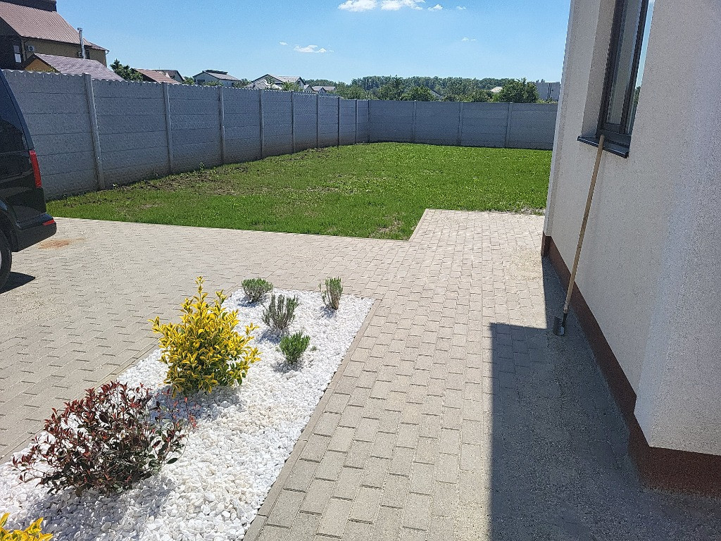 Casa parter 3 cam,2 bai,buc,incalzire pardoseala,finisaje,teren 450 mp