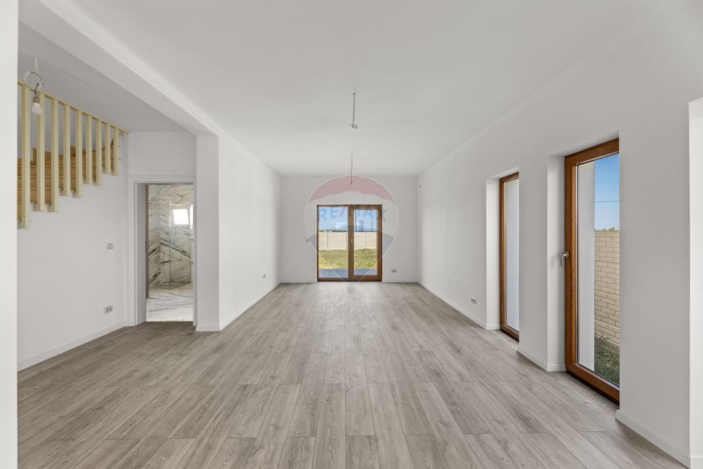 Casa veche cu teren 929 mp- oportunitate in Vladimirescu-...