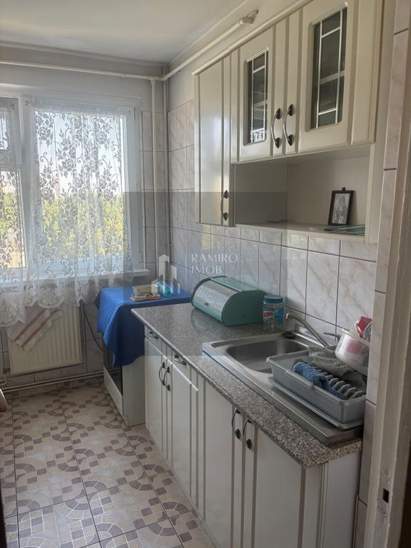 Apartament 3 camere centrala proprie Bulverdul Constantin...