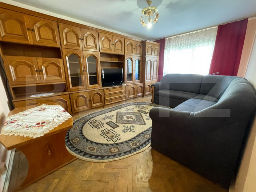 Apartament 3 camere de închiriat în Rogerius – zonă foa
