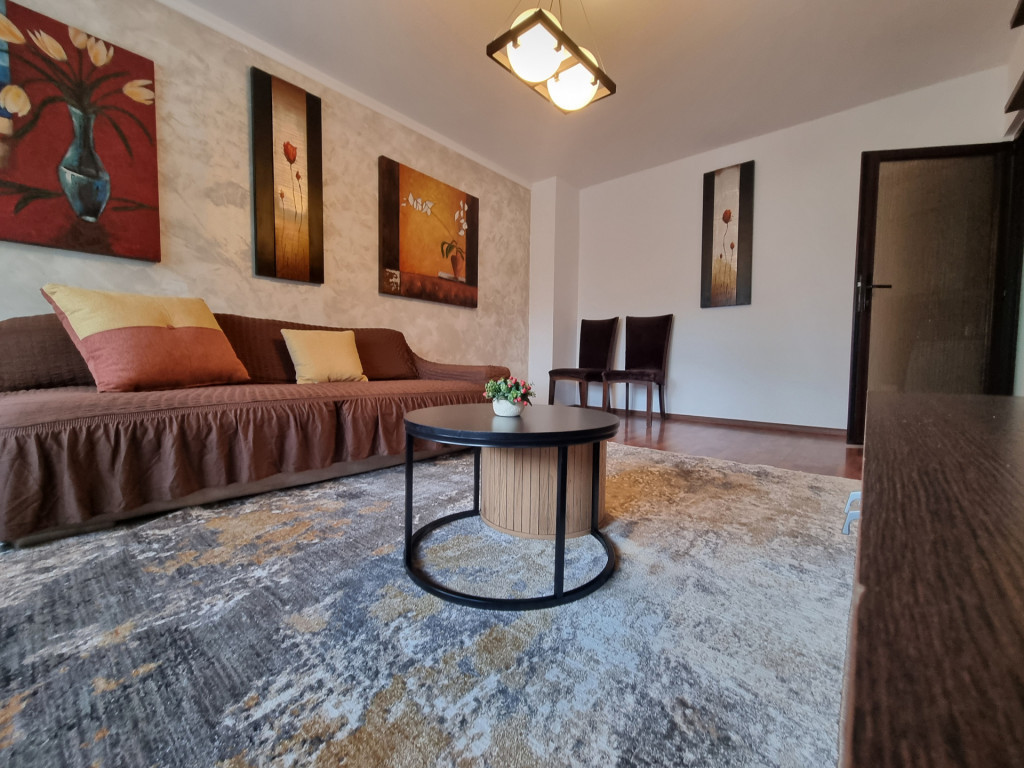 Apartament 2 camere, etaj 1, Neagoe Vodă- Martiri, prima î