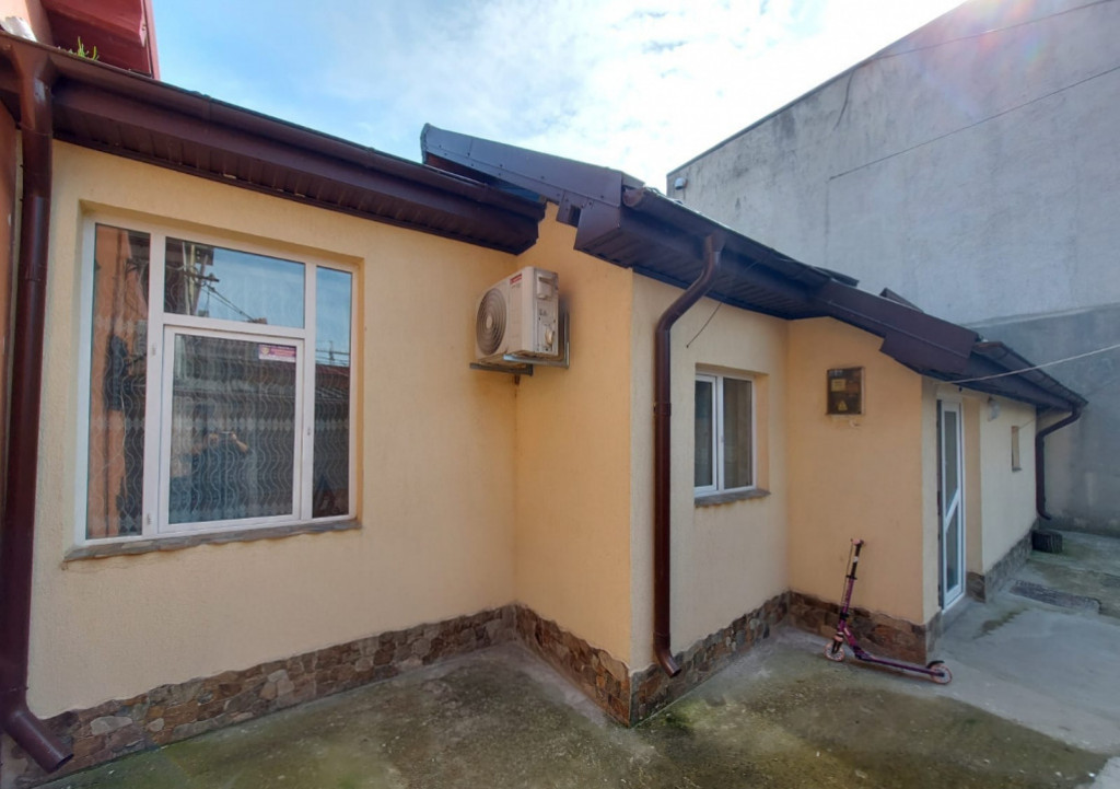 Casa de inchiriat in zona centrala | Mobilata si Utilata
