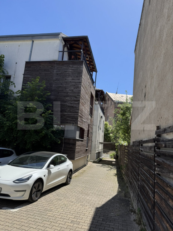 Apartament 3 camere, 92 mp, 2 parcari, zona Central