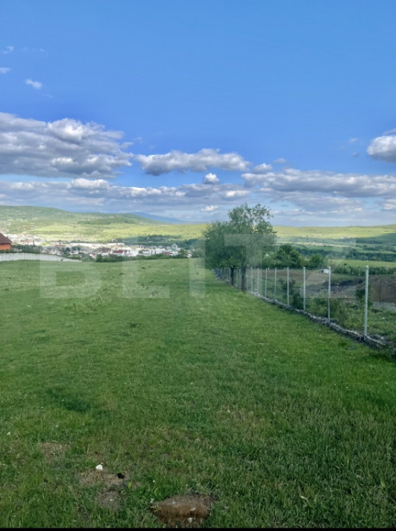 Teren intravilan de 19 ari, situat în zona drumul Sigmirulu