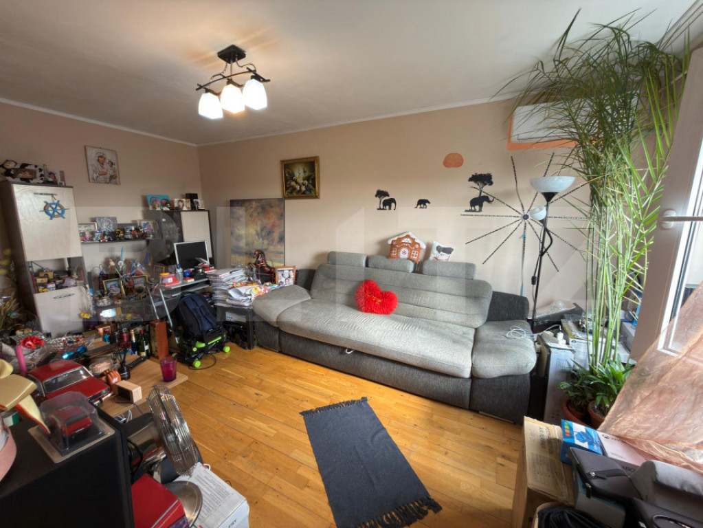 Apartament 3 camere, 64 mp, zona Penes Curcanul