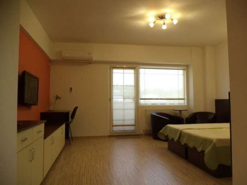 Apartament 1 camera D, in Gara,