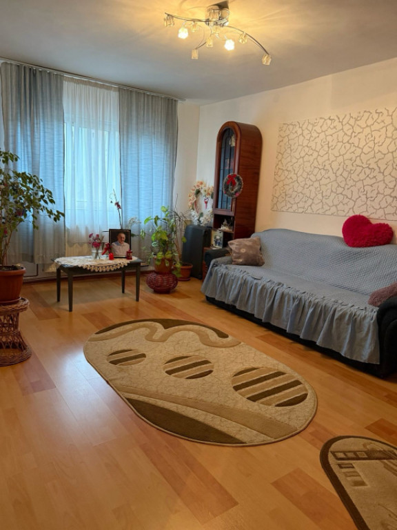 Apartament 3 camere decomandat, 56.10 mp, zona 1 Mai