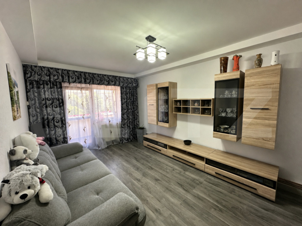Apartament spațios 4 camere, de vânzare, 71.40 mp – Micr
