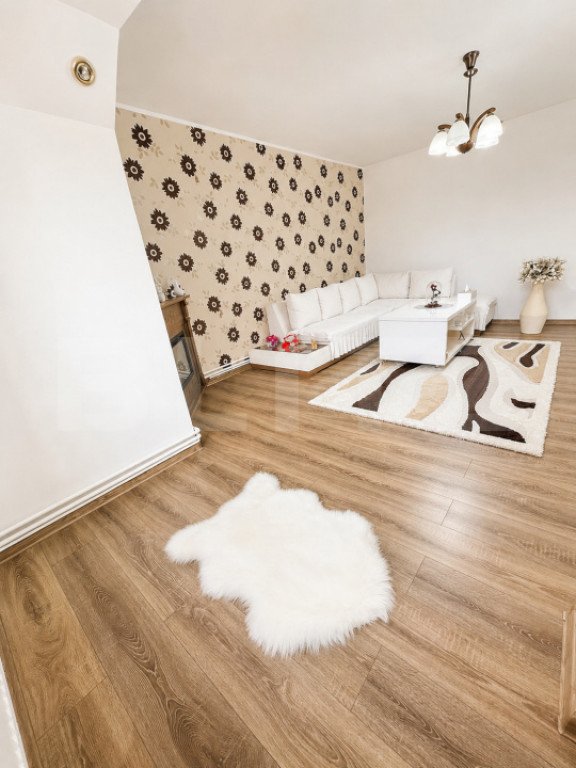 Apartament 3 camere, decomandat, 63.10 mp, la cheie, zona Bl