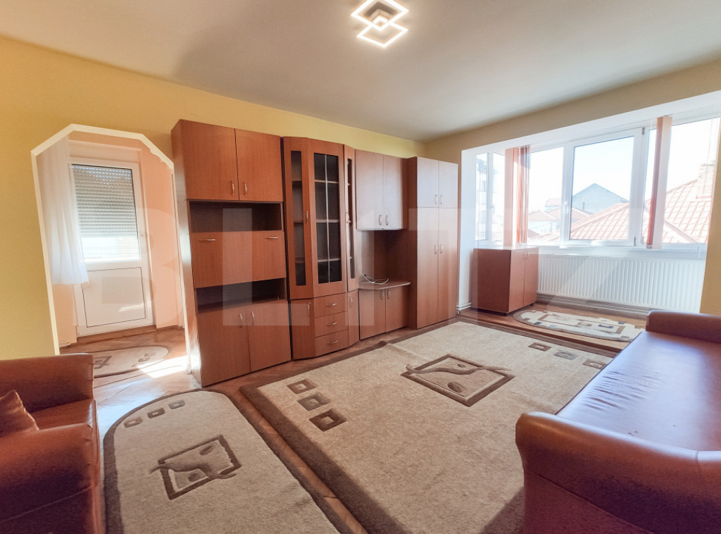 Apartament cu 2 camere, 55 mp, AC, zona Centrala - Piata Mar