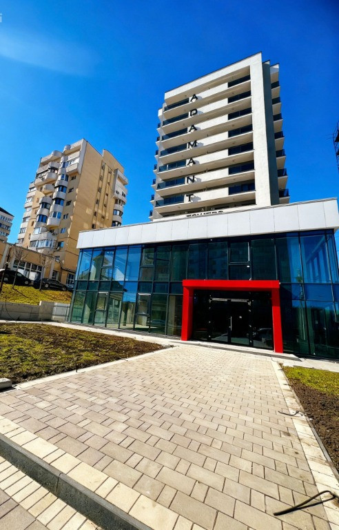 Apartament 1 cameră, 40 mp total, zona Nicolina
