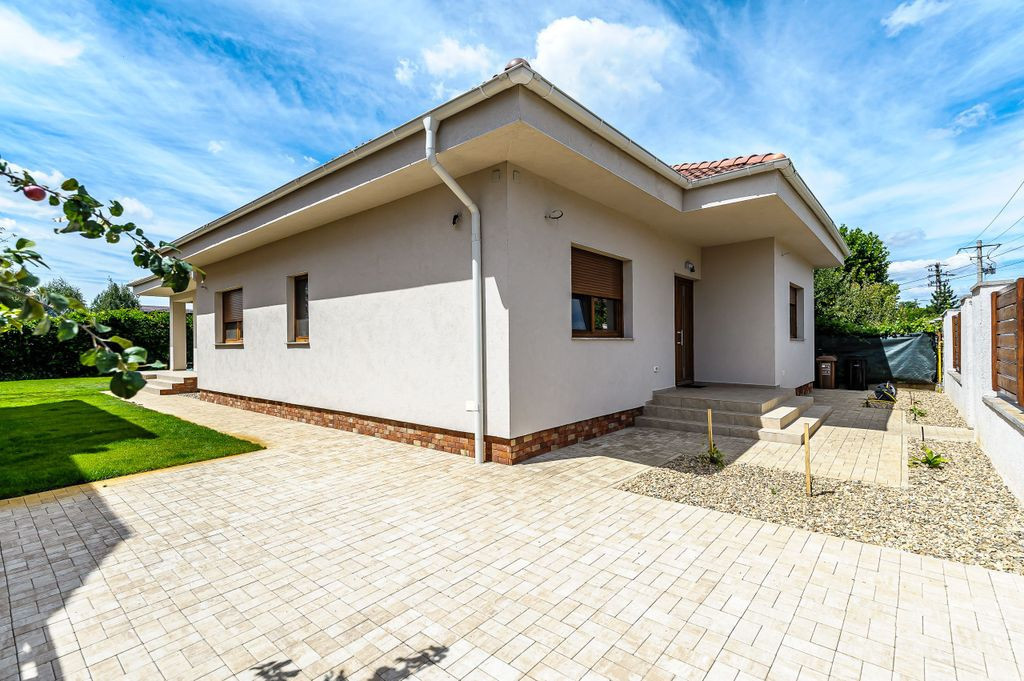 Vilă nouă superbă tip mediteranean, zona exclusivistă...