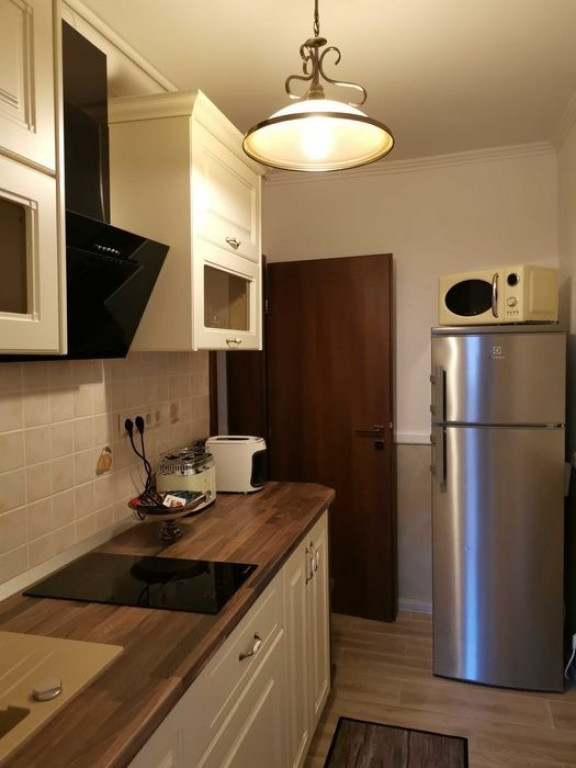 Apartament o camera de inchiriat zona Piata 700