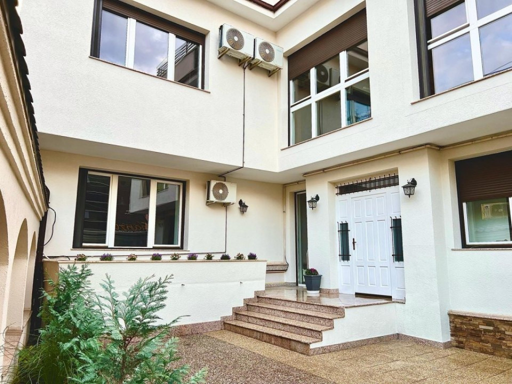 Vila 5 camere Decebal - Piata Alba Iulia- finisaje premium