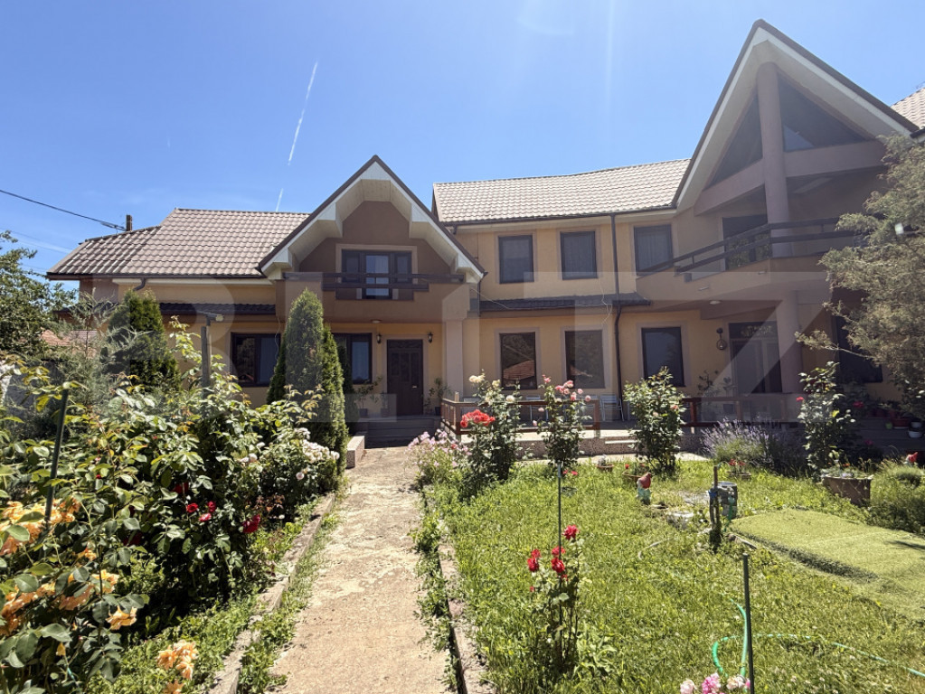 Casă P + M 369 mp utili, teren 1.515 mp, foișor, Leamna de