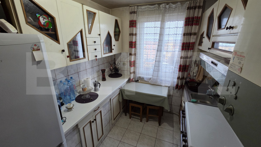 Apartament 57 mp cu balcon și boxă, poziție excelentă î