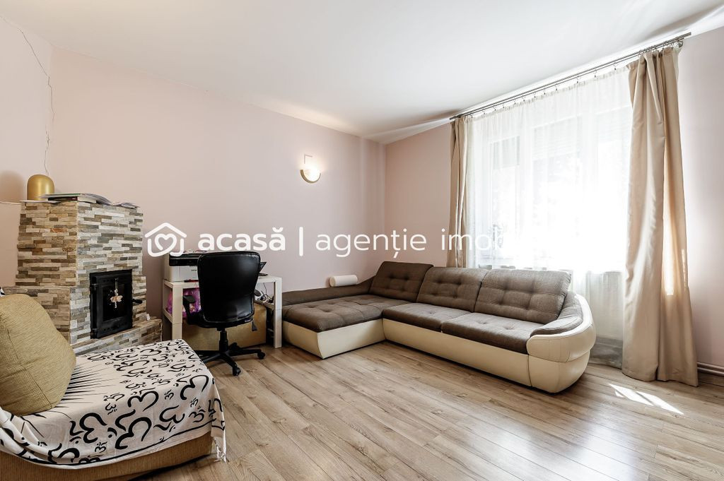 Apartament 2 camere spatios la casa individuala zona Cent...