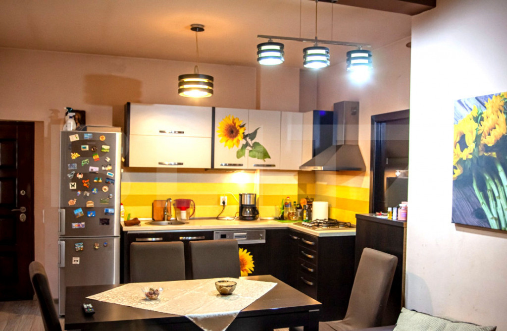 Apartament in vila, 80mp loc parcare, mobilat, zona Centru